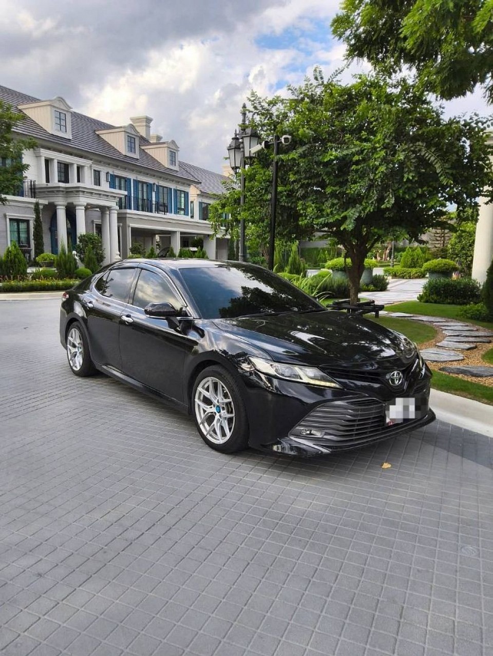 บริการเช่ารถเก๋งพรีเมี่ยม(Camry)พร้อมคนขับ(CAMRY)สำหรับทุกความต้องของคุณลูกค้า