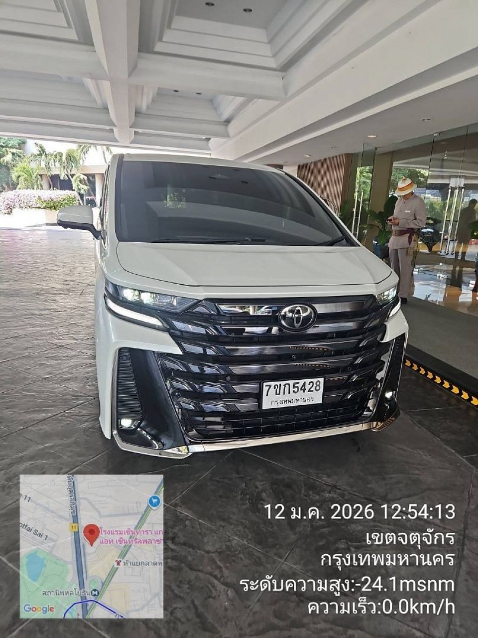 บริการเช่ารถพร้อมคนขับ รับส่งสนามบิน เหมารถนำเที่ยว ทั่วประเทศไทย บริการดุจญาติมิตร ปลอดภัยทุกเส้นทาง