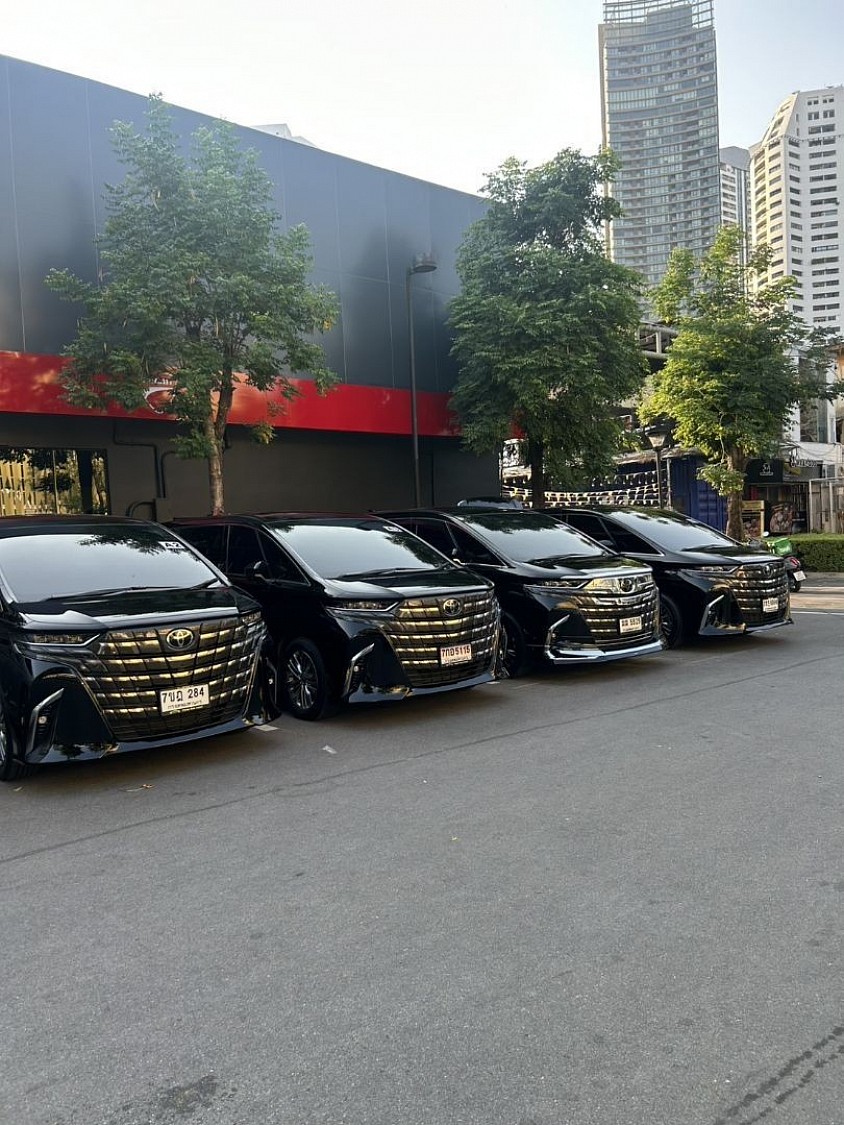 บริการเช่ารถพร้อมคนขับ รับส่งสนามบิน เหมารถนำเที่ยว ทั่วประเทศไทย บริการดุจญาติมิตร ปลอดภัยทุกเส้นทาง